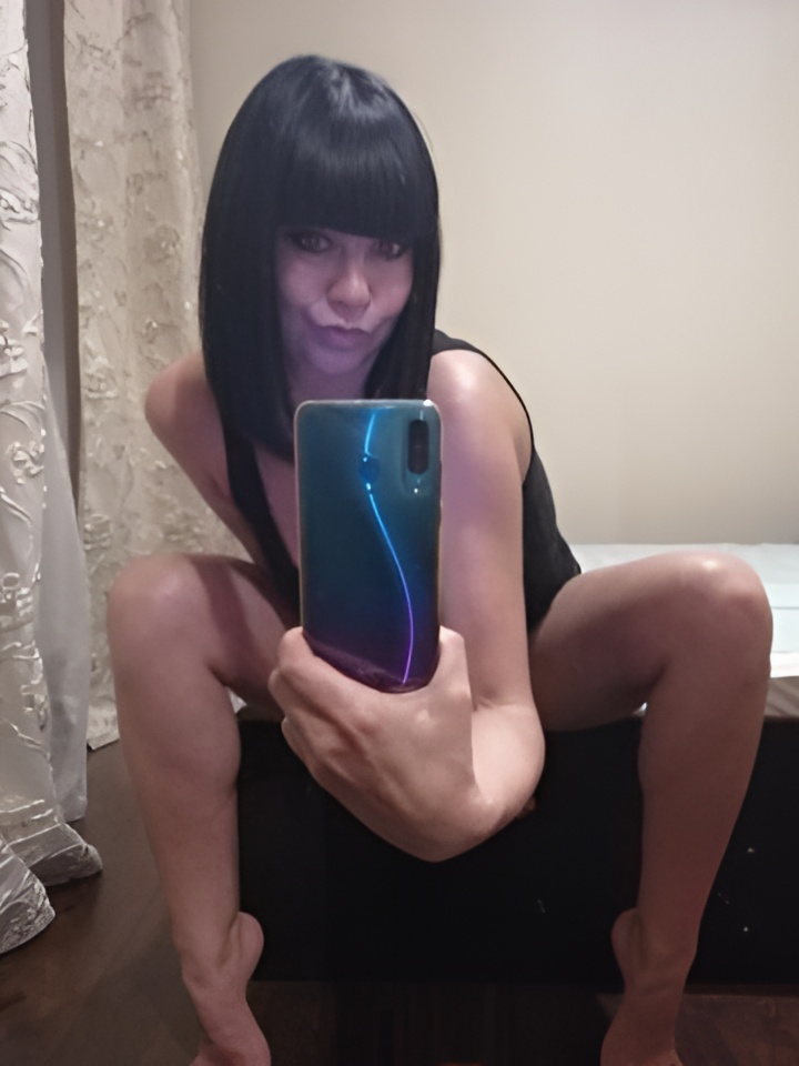 Аврора привлекальеная девушка из Нефтеюганска цена от 2500 руб