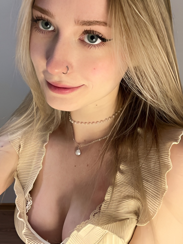 Галина привлекальеная девушка из Нефтеюганска цена от 2000 руб