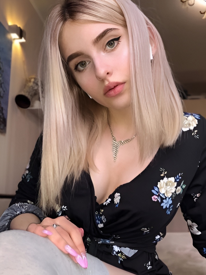 Лариса привлекальеная девушка из Нефтеюганска цена от 5000 руб