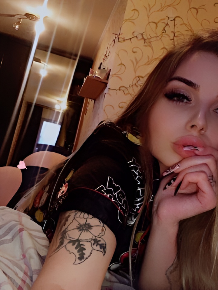 Зиглинда привлекальеная девушка из Нефтеюганска цена от 2500 руб