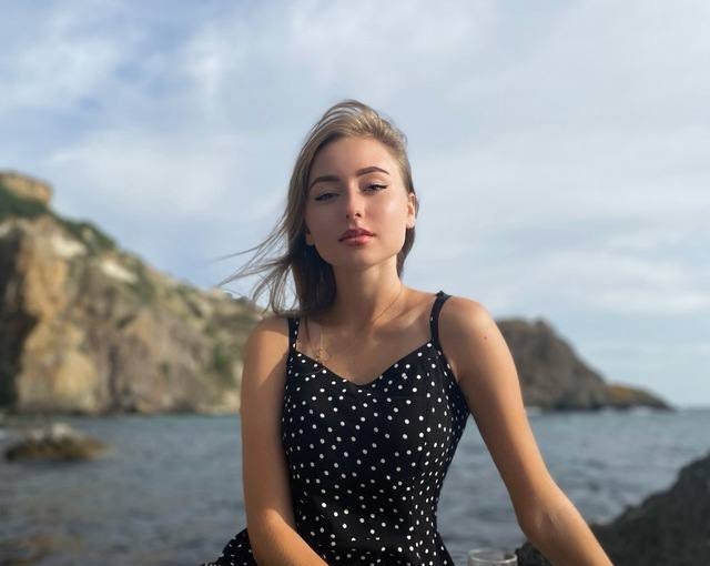 Людмила привлекальеная девушка из Нефтеюганска цена от 3000 руб