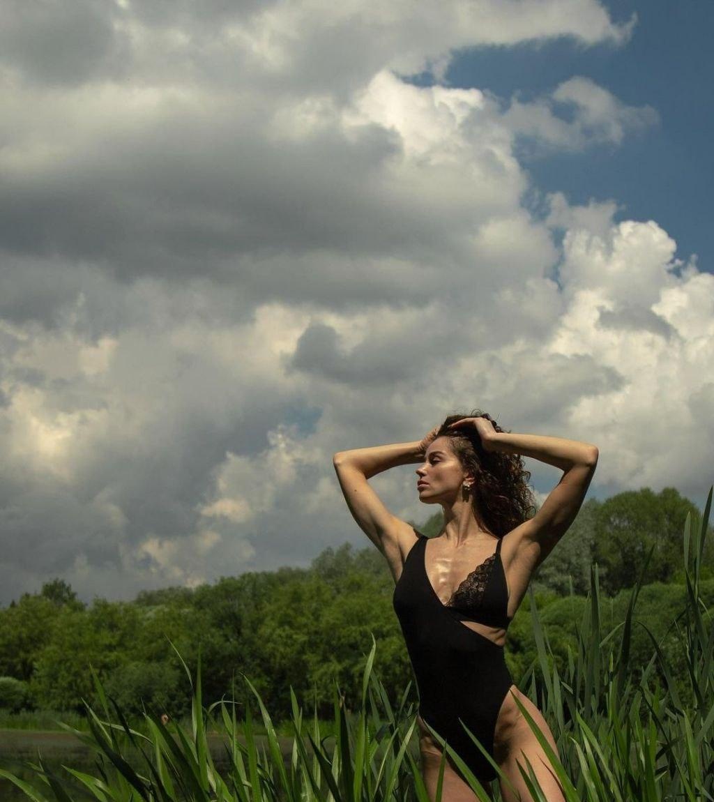 Стелла привлекальеная девушка из Нефтеюганска цена от 4000 руб