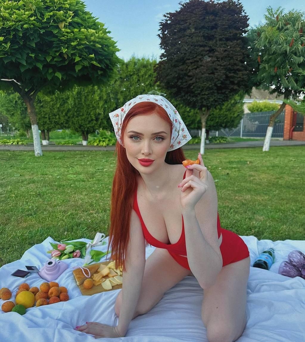 Лена привлекальеная девушка из Нефтеюганска цена от 6000 руб