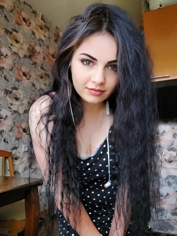 Агнесса привлекательная девушка из Нефтеюганска цена от 10000 руб